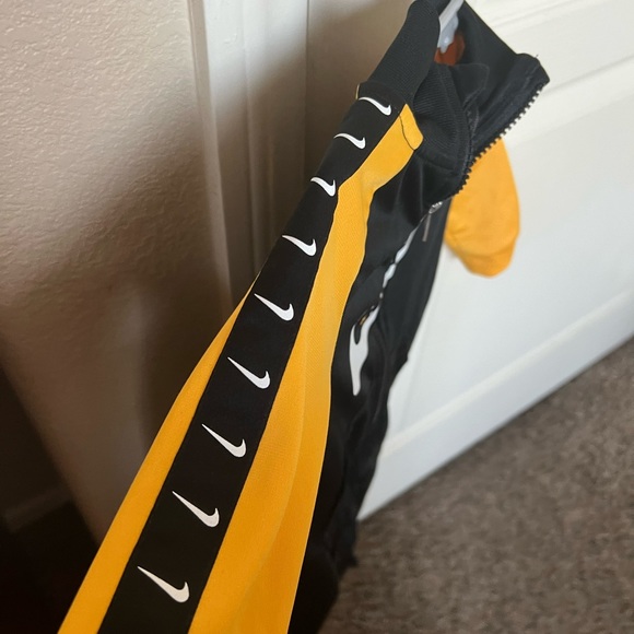 Nike Track suit - Picture 4 of 4